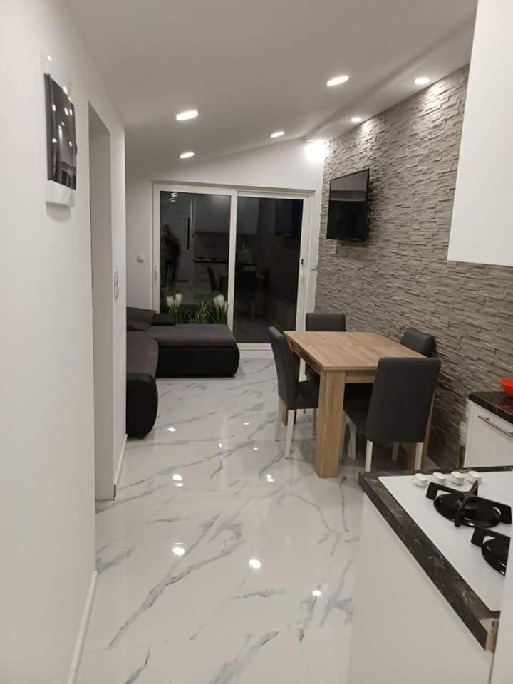 Apartment Sun Vir Kamer foto