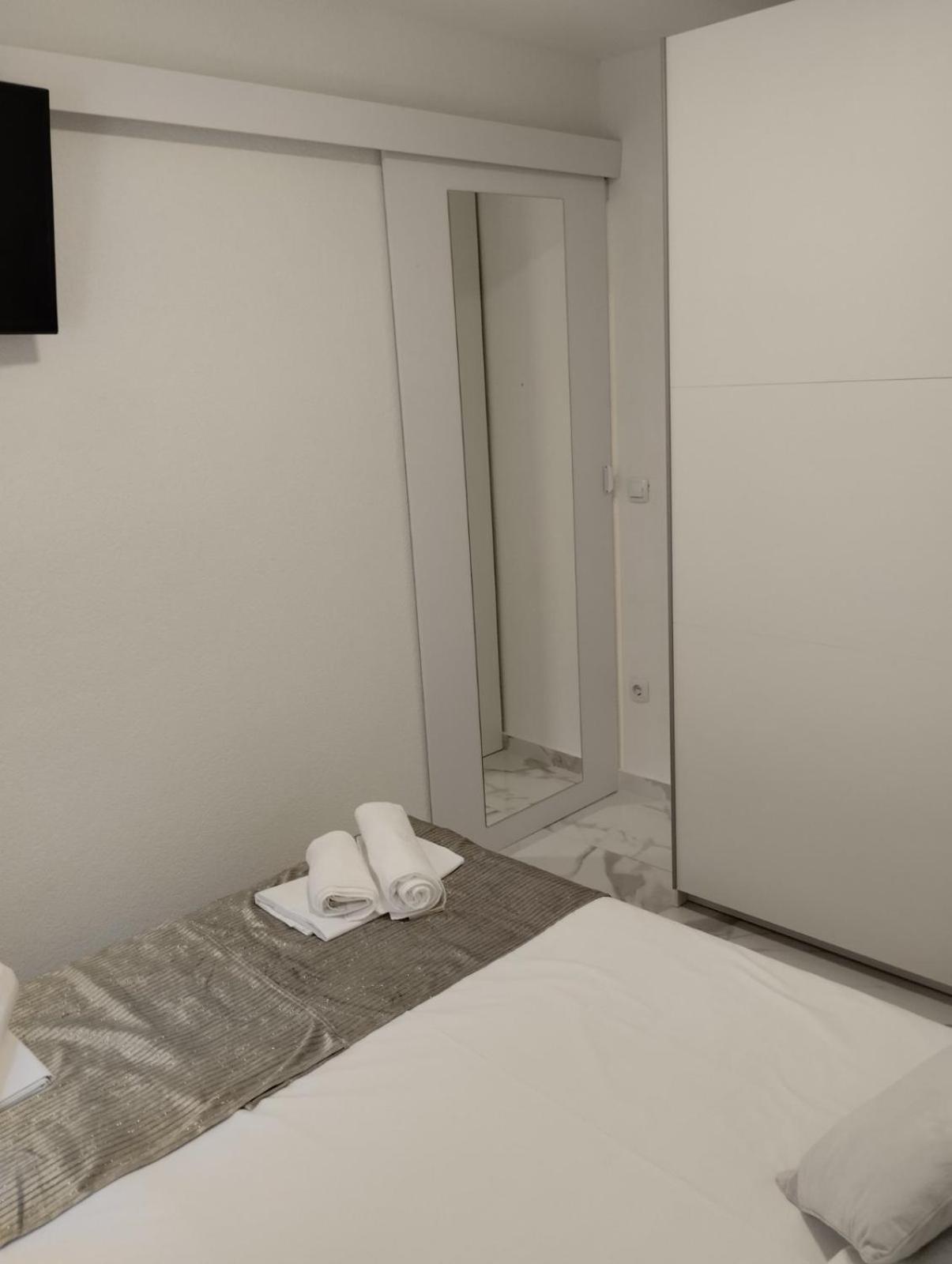 Apartment Sun Vir Kamer foto
